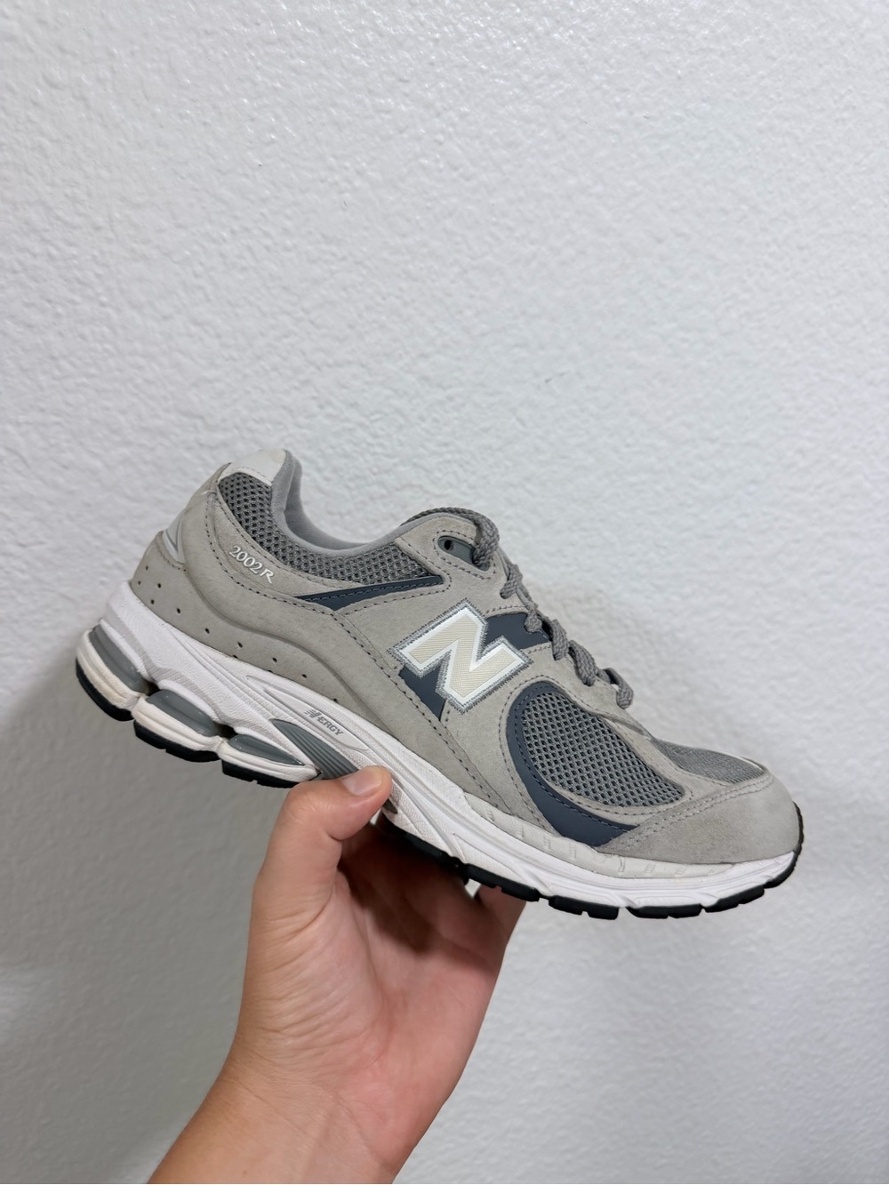 New Balance Men's 2002R Grey Athletic Sneaker